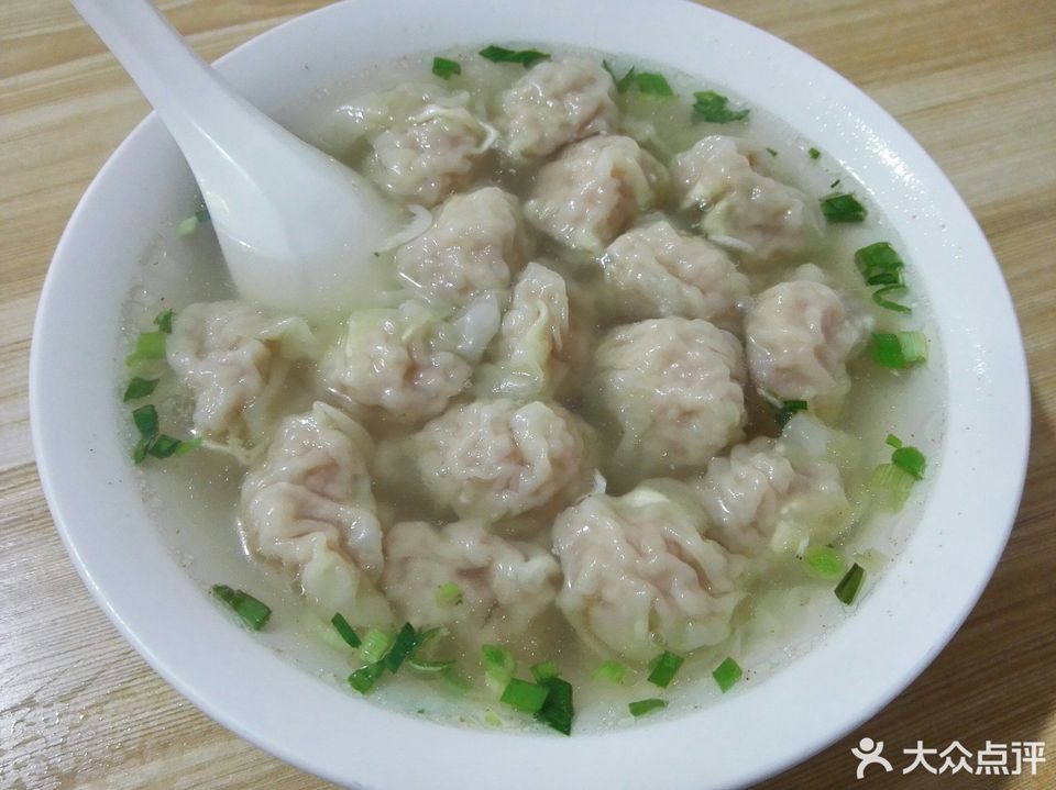 安庆夏记馄饨招牌锅贴