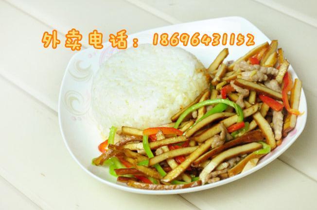 位于襄阳市南漳县文庙路与安南巷路交汇处东 标签:餐馆中餐餐饮快餐