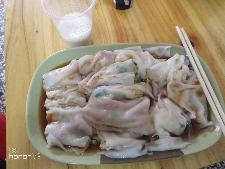 泉记河口石磨肠粉广式风味