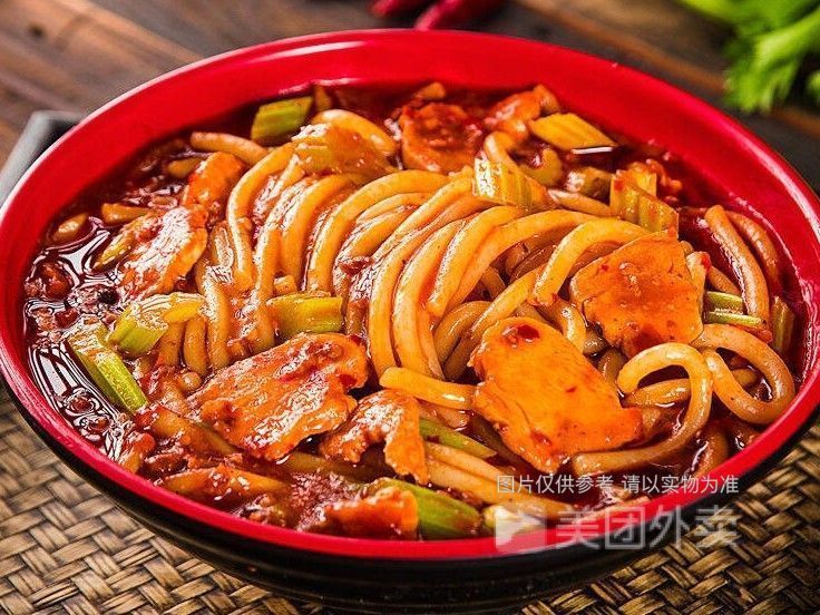 酱香鸡肉炒米粉推荐菜:滴滴味米粉位于伊犁哈萨克自治州奎屯市阿克苏