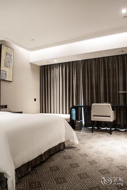 颐和幸福酒店财富中心店