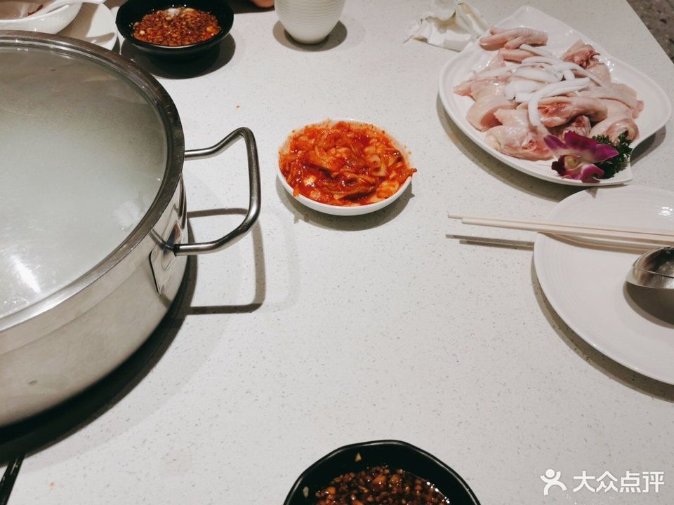 椰集椰子鸡火锅六约锦荟广场店