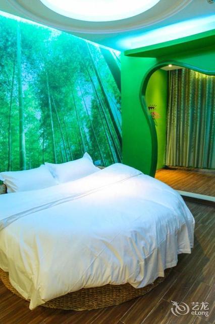 星辰恋情侣酒店大润发店