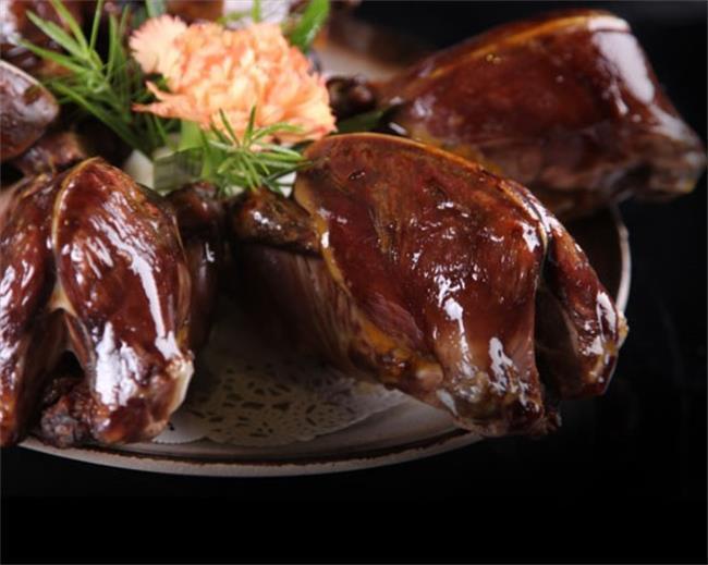 那记黄泥烧鸽坊