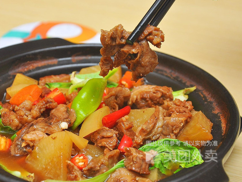 黄焖牛肉十米饭图片