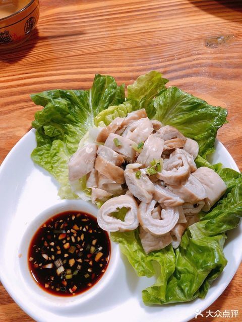 推荐菜:金龙家苑农贸市场位于湖州市白莲花路(金龙家苑)