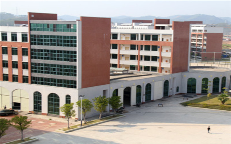 梧州市苍海高级中学图片