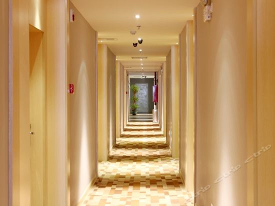 合肥市 住宿服务 酒店 > 莫泰168(合肥经开区安医二附院港澳广场店)