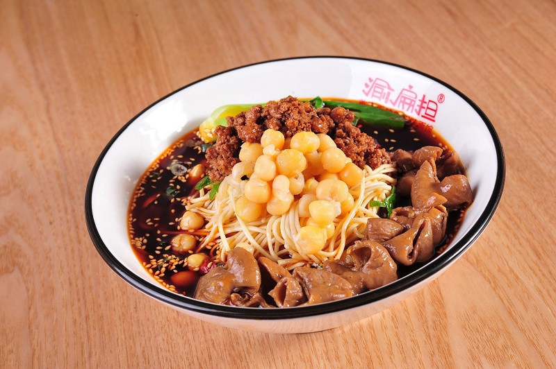 豌杂肥肠面图片