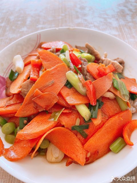 胡萝卜炒肉图片
