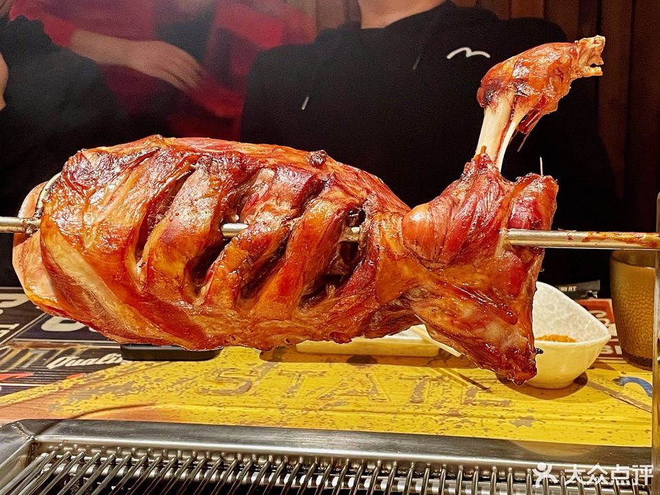 烤羊腿图片