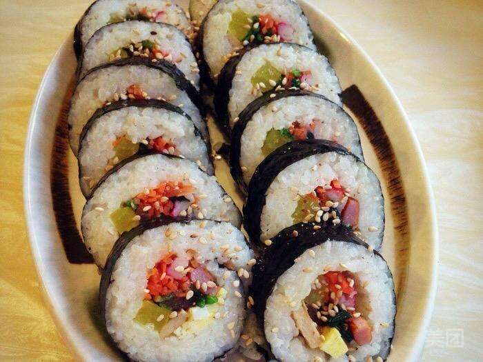 香煎培根紫菜包饭图片