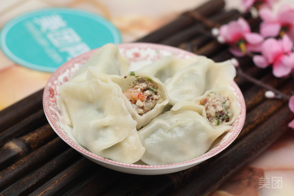 肉三鲜饺子图片