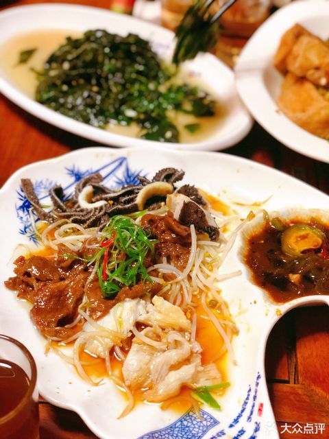 汀州飯店位於龍巖市新羅區城市桂冠附近 標籤:餐館中餐餐飲福建菜餐廳