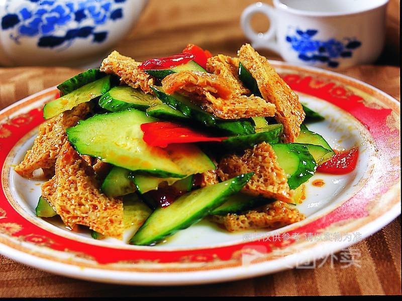 黄瓜拌面筋图片