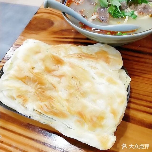 李成淮南牛肉汤长江1号店