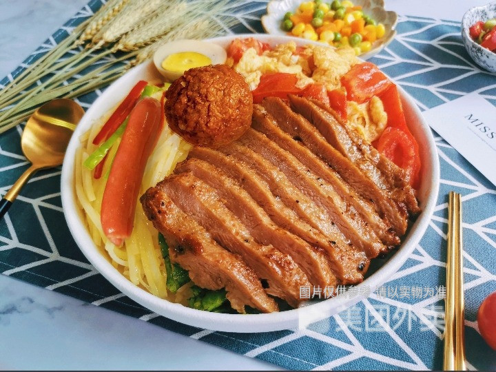 澳洲菲力牛排饭图片