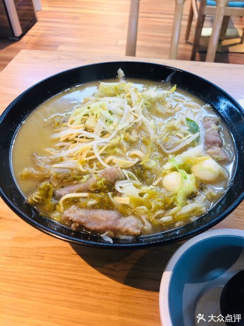 老坛酸菜鸡柳火锅米线图片