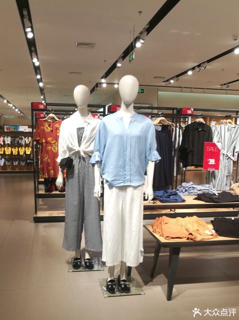 合肥市 购物服务 商铺 服装鞋帽皮具店 