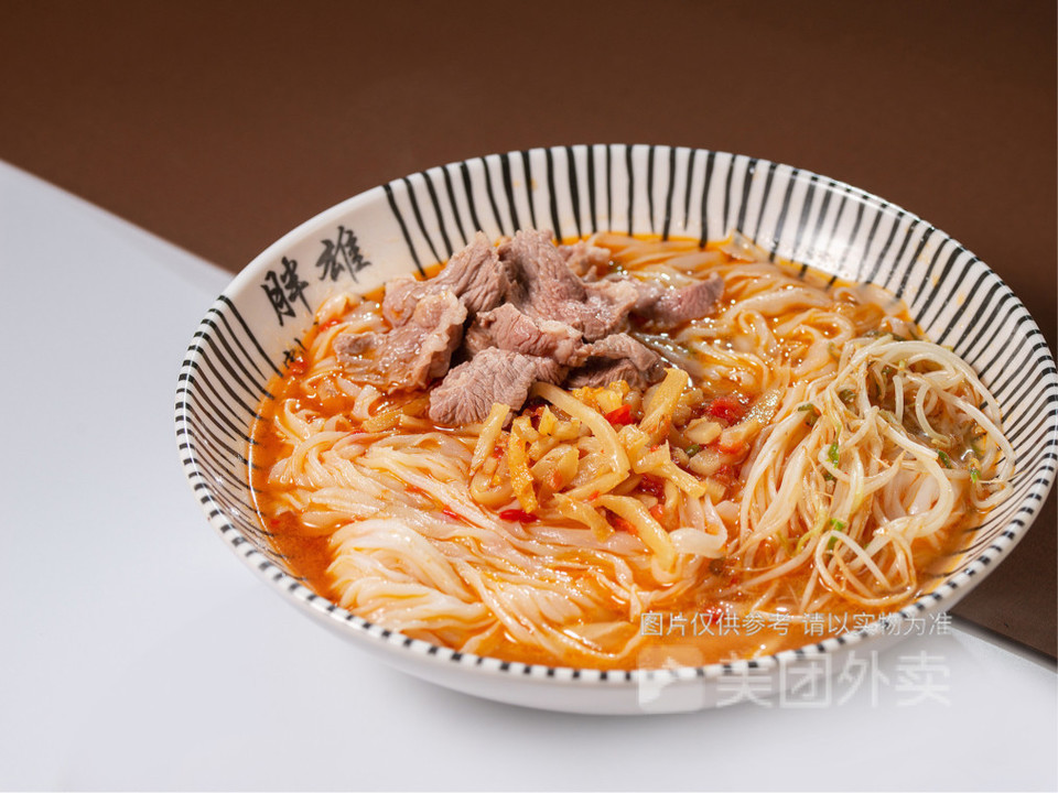 隔山肉吊烧脆皮五花肉凉拌粉推荐菜:胖雄·宜州割肉煮粉(竹园路店)