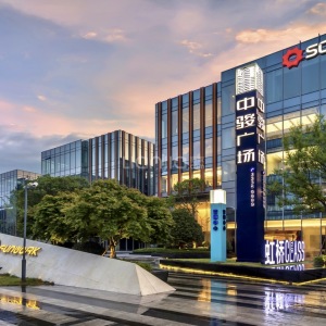 申长路1588弄中骏广场