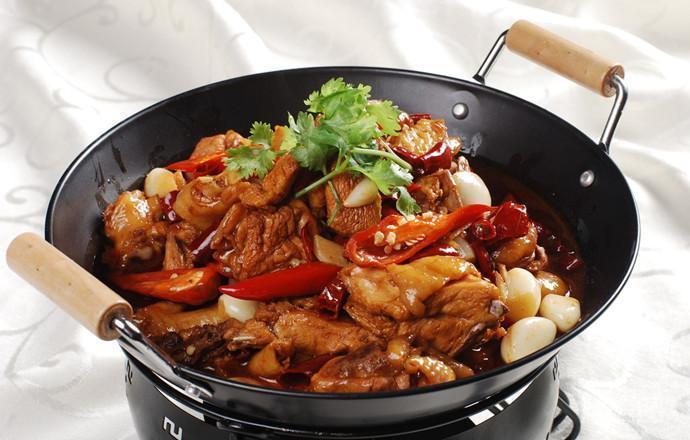 小吃货特色锅仔万尚城店