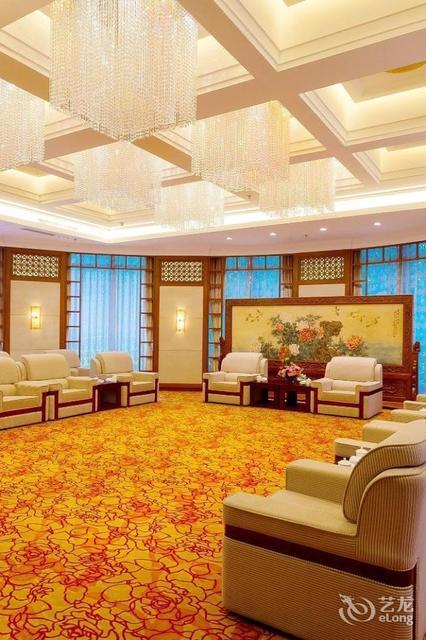 自贡中铁檀木林酒店图片