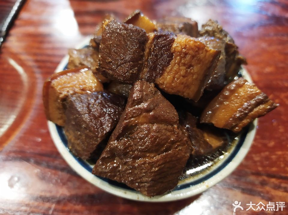 哈尔滨砂锅坛肉图片