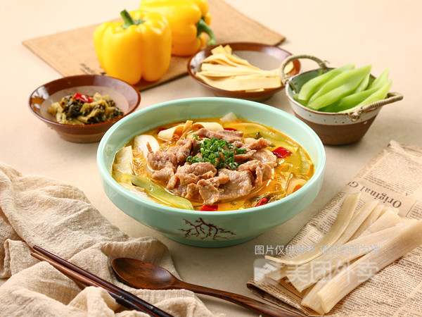 金汤肥牛饭图片