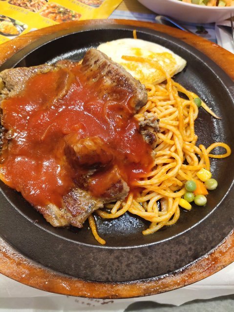 玛黎娜铁板牛排