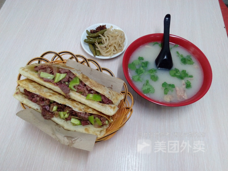 驴肉火烧驴肉汤图片