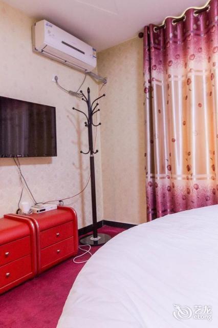 保定市 住宿服务 酒店 > 情侣雅阁(保定华电二校店)