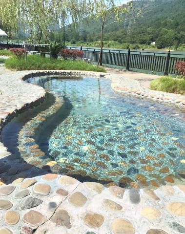              龙凤温泉(暂停停业)