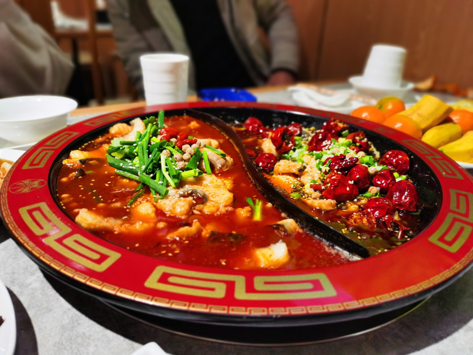 六小六鲜汤豆花鱼