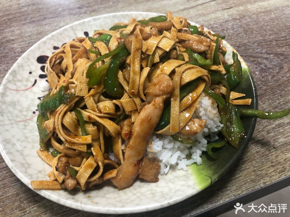 千张肉丝盖饭图片