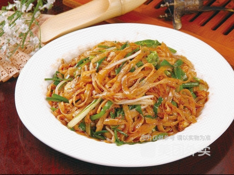 肥肠炒河粉图片