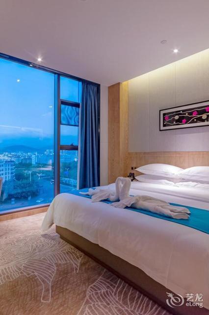 蒙自绿宝银河大酒店