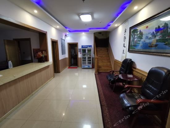 酒店 > 双鸭山黄双旅店标签: 推荐菜: 分类:旅馆;住宿;酒店;宾馆酒店