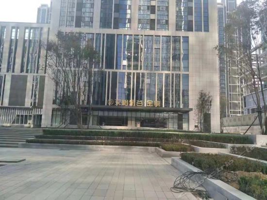 历城区凤凰南路中铁奥体26方1号楼1328室美高精选酒店(济南汉峪金谷店