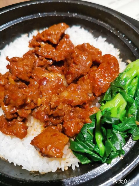 香辣排骨煲仔饭图片