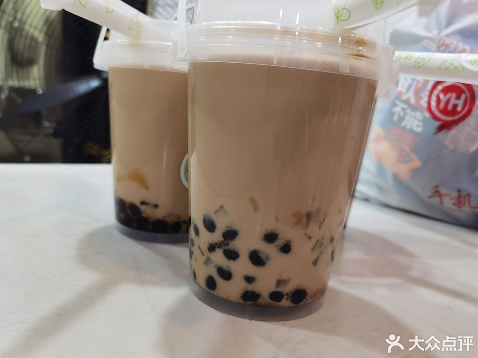 奶茶吨吨桶图片