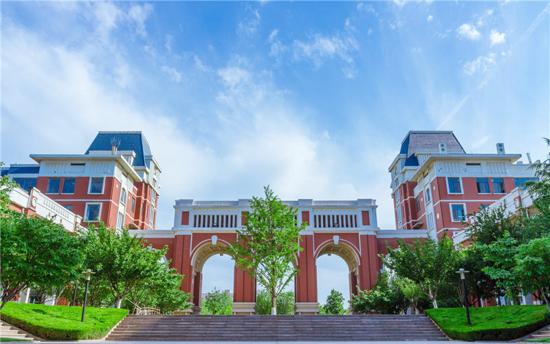 山东财经大学莱芜校区图片