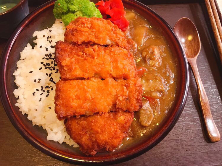 喜对面)标签:推荐菜:藤椒鸡排咖喱饭猪排咖喱饭烟熏培根蘑菇意面分类