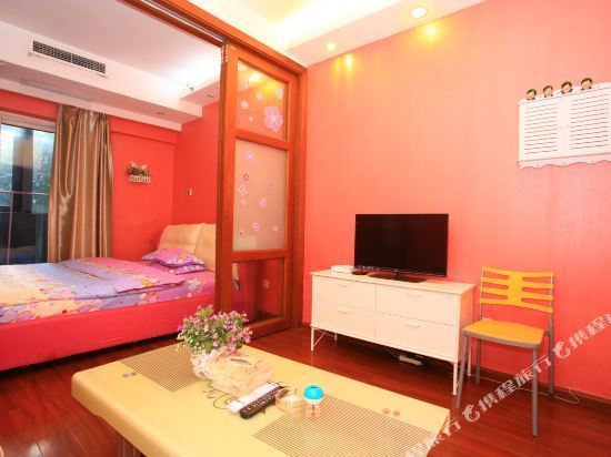 成都七彩主题酒店公寓