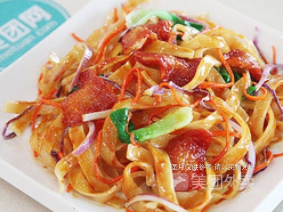 香肠炒河粉图片