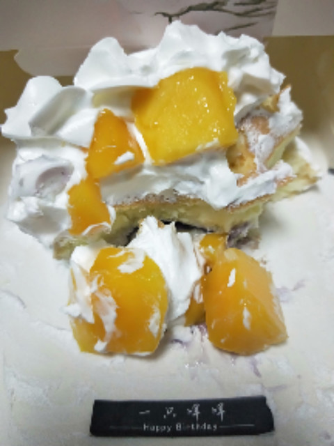 芒果蛋糕切块图片