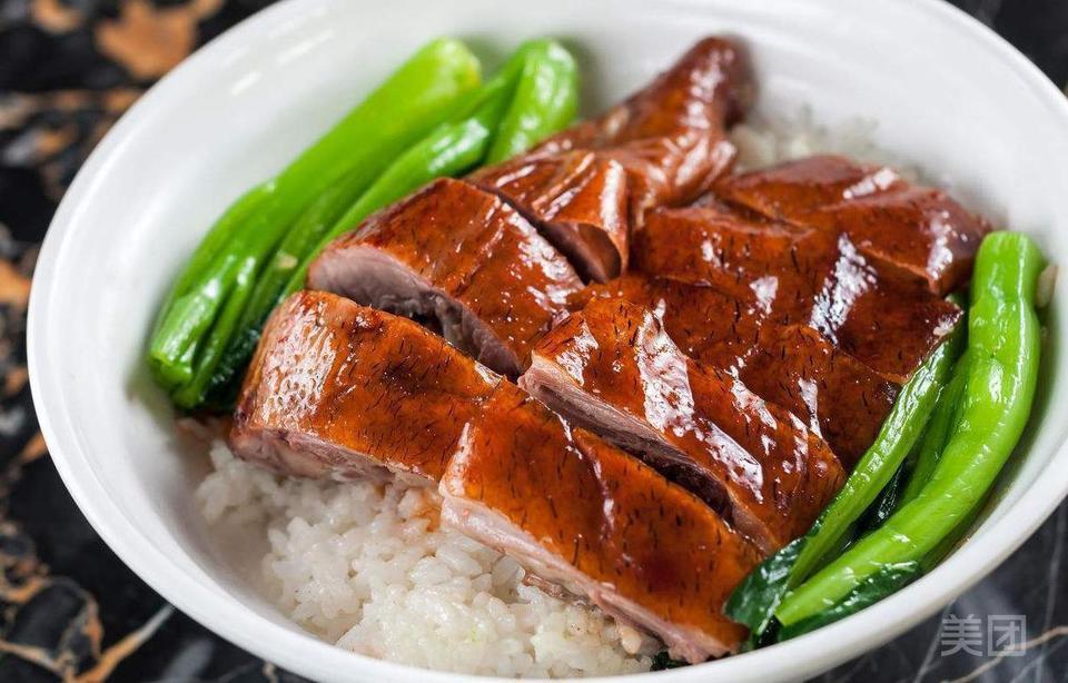 鸭杂拼烧鸭饭图片