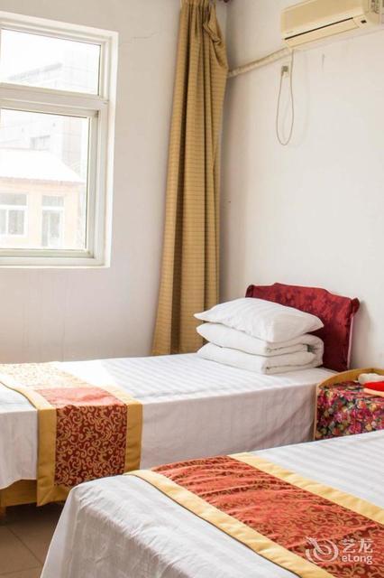 佰聚园海景宾馆位于唐山市乐亭县海滨路浅水湾浴场内推荐菜:分类:住宿