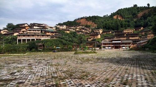 景區羅城棉花天坑度假區金秀縣聖堂山景區柳城崖山景區宜州壯古佬景