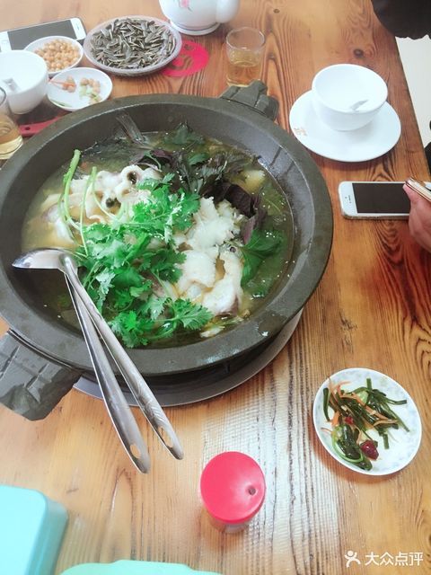 九门寨石锅鱼位于广州市花都区106国道 标签:餐馆中餐餐饮石锅鱼鱼